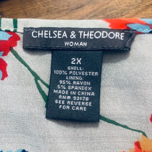 Chelsea & Theodore Woman Floral Boho Tunic top Off-White Floral S2X - Picture 6 of 9